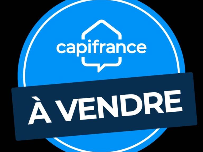 GARD (30) NIMES (30000) centre ville à vendre Local commercial occupé de 209 m 2 environ loyer de 30 000 € soit 8% — photo 1