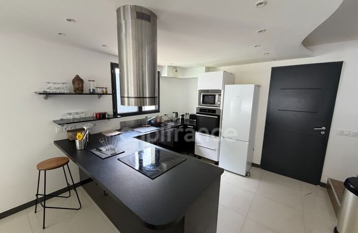 Maison à vendre 4 pièces SAINT AYGULF (83), piscine, jacuzzi,2 terrasses, jardin — photo 3