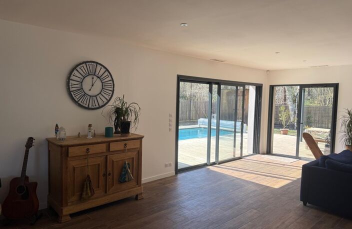 Maison à vendre 5 pièces SAINT JEAN D'ILLAC (33) — photo 2