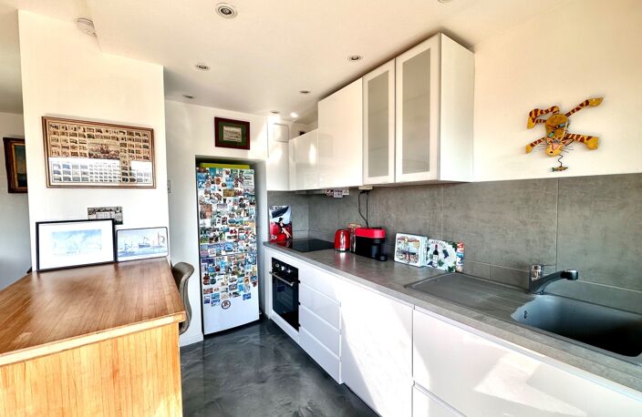 MARSEILLE 8ᵉ, Saint Giniez – DUPLEX 68 M² – VUE MER PANORAMIQUE MER –3 BALCONS et CAVE — photo 5
