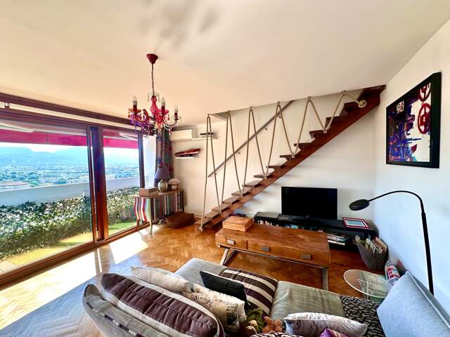 MARSEILLE 8ᵉ, Saint Giniez – DUPLEX 68 M² – VUE MER PANORAMIQUE MER –3 BALCONS et CAVE — photo du bien
