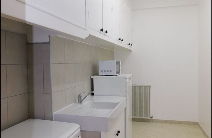 Dpt Bouches du Rhône (13), à louer LA CIOTAT appartement T2 de 40,32 m² — photo 4