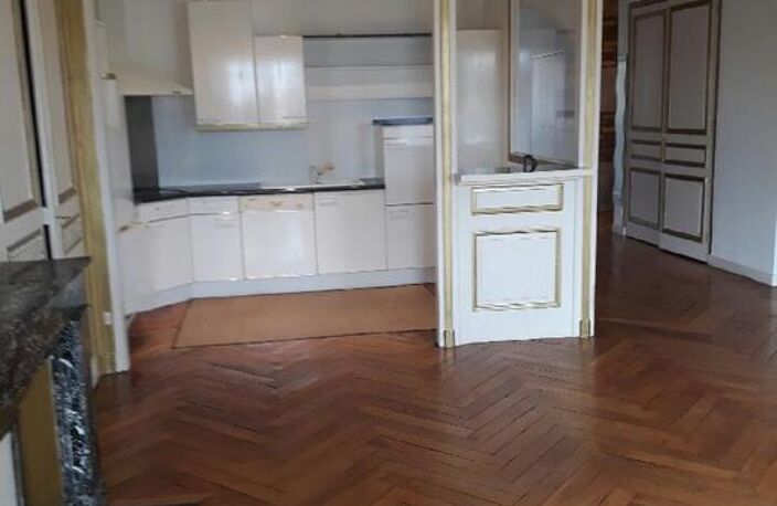 Appartement de 106m2 à louer sur Saint-Étienne — photo 5