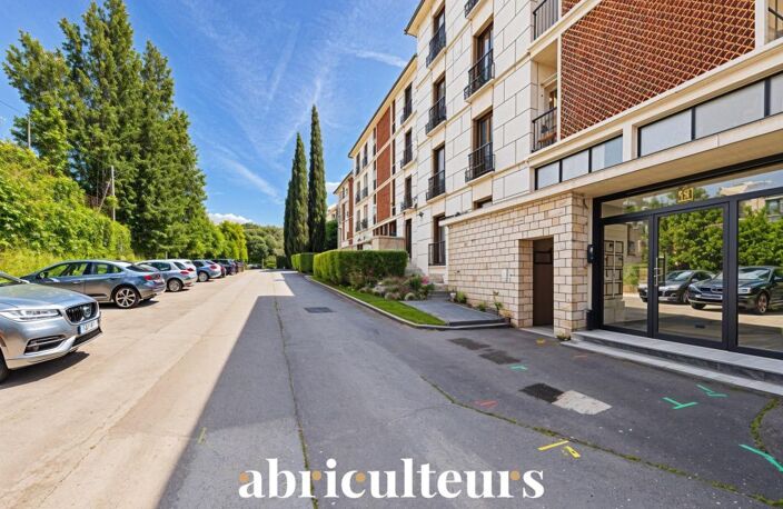 Appartement lumineux et modulable de 3 pièces – Résidence Le Chambord, Quartier La Torse – à vendre à Aix-en-Provence (13100) — photo 2