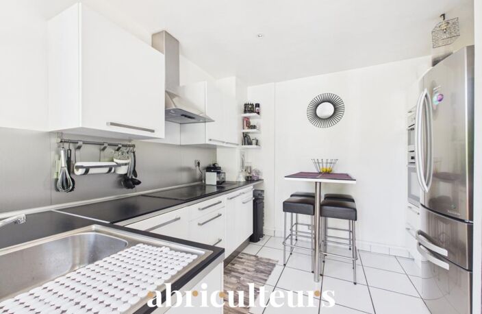 Maison familiale 7 pièces – Jardin sans vis-à-vis, grand garage, potentiel d’aménagement et quartier prisé – Châtillon — photo 5