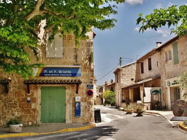 Mouriès centre — terrain à bâtir 567 m² avec PC accordé — photo 1