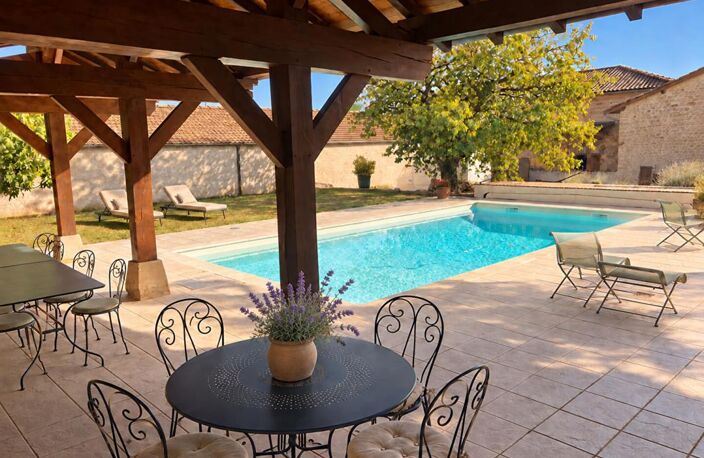 LANCIE - PROPRIETE ANCIENNE 272m2  sur 1413 m2 de terrain avec piscine — photo 4