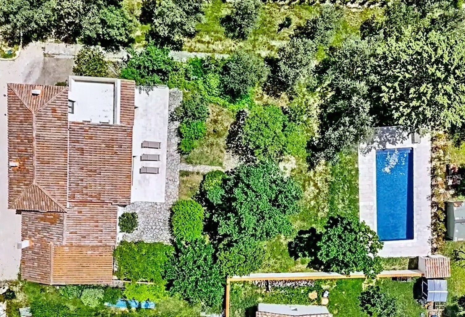 Villa d'exception aux portes d'Uzès — photo 1