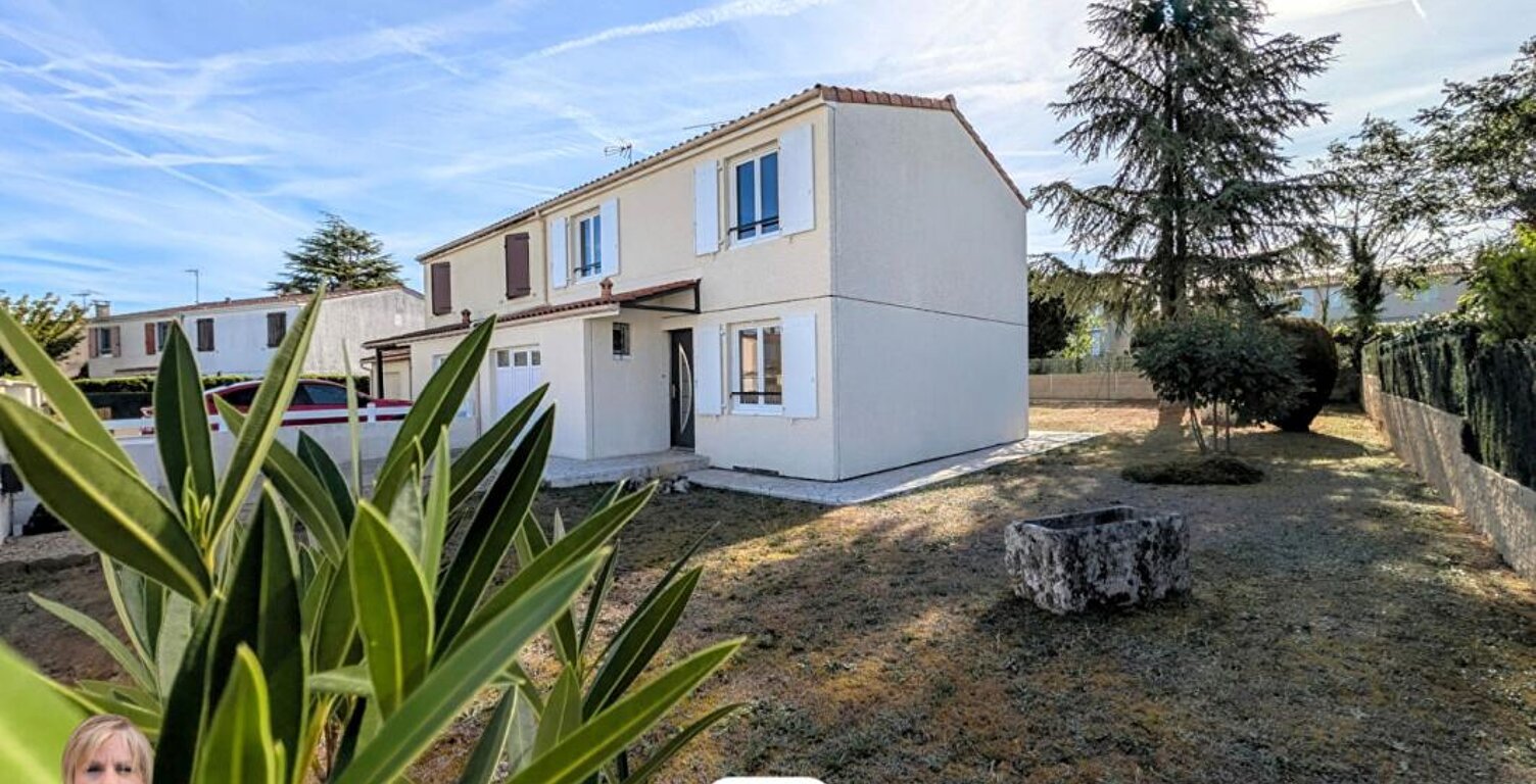 Maison  4 pièce(s) 91 m2 Chateaubernard — photo 1