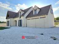 BELLE MAISON DE 135 m² AVEC DOUBLE GARAGE ET TERRAIN DE 1 571 m² — photo 2