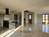 BELLE MAISON DE 135 m² AVEC DOUBLE GARAGE ET TERRAIN DE 1 571 m² — photo 4