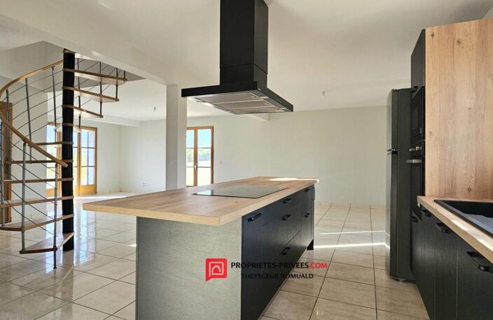 BELLE MAISON DE 135 m² AVEC DOUBLE GARAGE ET TERRAIN DE 1 571 m² — photo 5