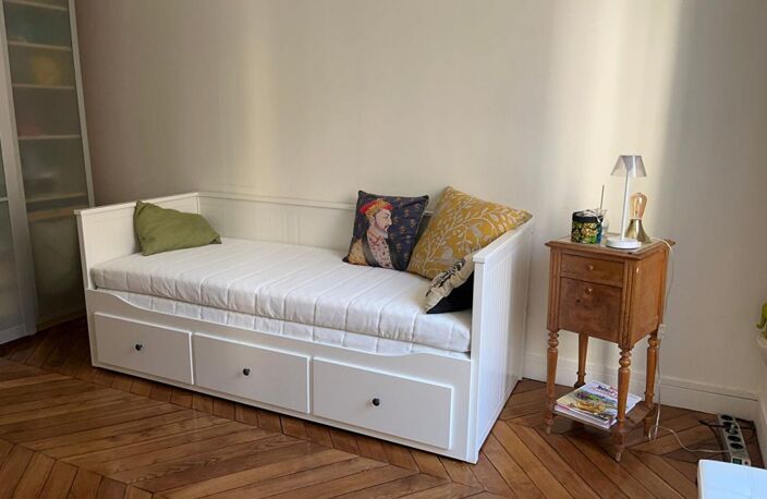 APPARTEMENT T3 - PARIS 10ème — photo 2