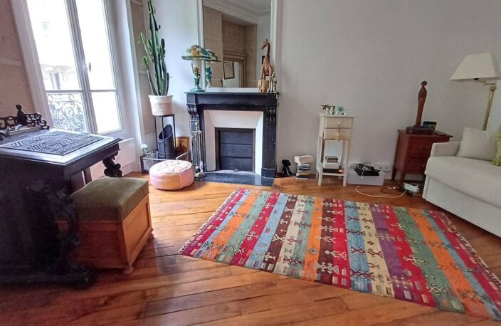 APPARTEMENT T3 - PARIS 10ème — photo 4