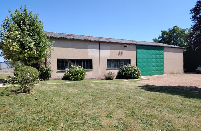 Maison avec Hangar à BONNEVAL — photo 2