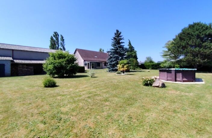 Maison avec Hangar à BONNEVAL — photo 3