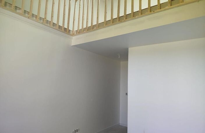Maison Pourrieres 5 pièce(s) 92 m2 avec terrasse et balcon — photo 5