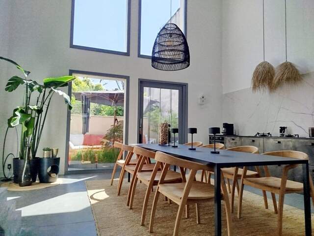 Sublime Maison d'architecte Saint Maximin La Sainte Baume 190 m2 avec terrasse et garage — photo du bien