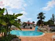 Maison familiale 4 chambres - 152 m² - Maison d'hôtes de 20 m2 - Piscine - Jardin paysager - Panneaux photovoltaiques - Belle parcelle de terrain — photo 2
