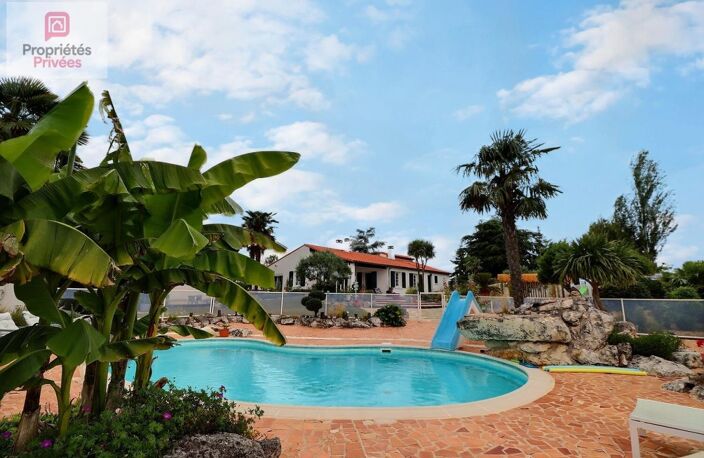 Maison familiale 4 chambres - 152 m² - Maison d'hôtes de 20 m2 - Piscine - Jardin paysager - Panneaux photovoltaiques - Belle parcelle de terrain — photo 2