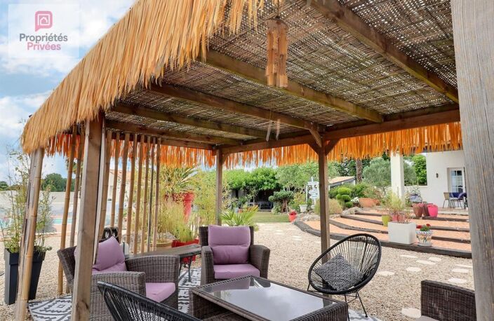 Maison familiale 4 chambres - 152 m² - Maison d'hôtes de 20 m2 - Piscine - Jardin paysager - Panneaux photovoltaiques - Belle parcelle de terrain — photo 3
