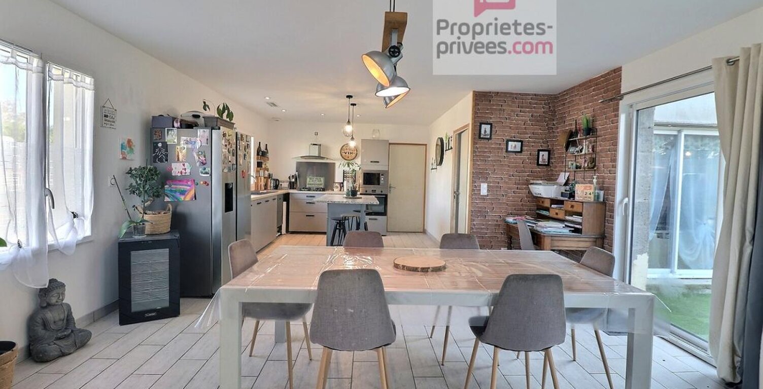 Maison 6 pièces 138 m2 avec GARAGE  - 4 Chambres DONT UNE SUITE PARENTALE 137 m2 avec cellier et garage — photo 1