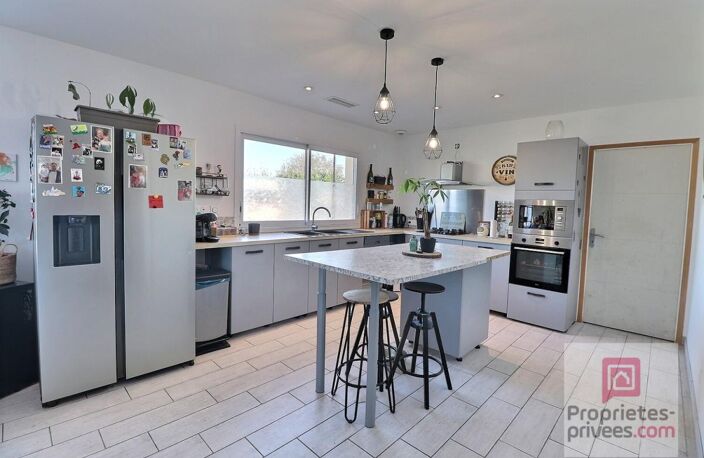 Maison 6 pièces 138 m2 avec GARAGE  - 4 Chambres DONT UNE SUITE PARENTALE 137 m2 avec cellier et garage — photo 3