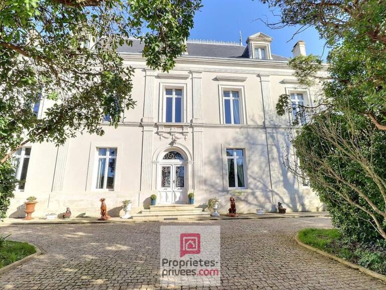 Maison bourgeoise de 380 m2 sur 3 niveaux avec de nombreuses possibilités — photo 1
