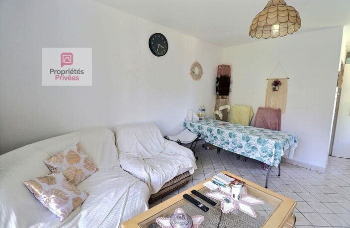 Maison de ville comprenant 2 habitations - nombreuses chambres - garage en sous sol - cellier - cabanon de jardin en parpaing - — photo 2