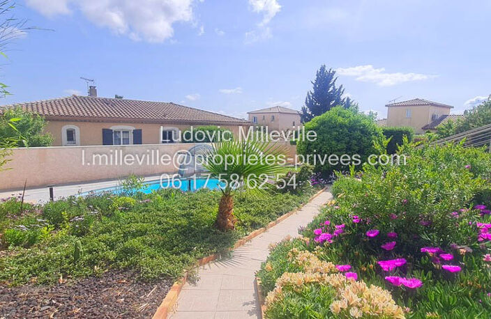 Jolie villa de 156m² avec grand  garage/piscine sur jardin paysager de 1161m² — photo 3