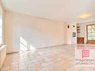 Maison de 200 m²  avec vie en plain pied + grange et cave voutée sur un terrain de 525 m² en hypercentre de Châteauneuf sur Loire — photo 3