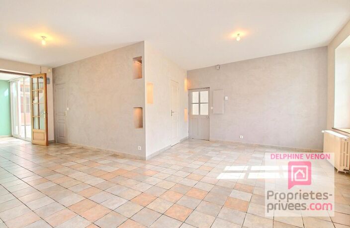 Maison de 200 m²  avec vie en plain pied + grange et cave voutée sur un terrain de 525 m² en hypercentre de Châteauneuf sur Loire — photo 4