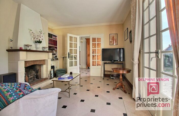 Exclusivité - Maison sur un terrain constructible de 2 300 m² à 2 pas du centre ville et des écoles à Châteauneuf Sur Loire — photo 3