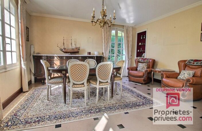 Exclusivité - Maison sur un terrain constructible de 2 300 m² à 2 pas du centre ville et des écoles à Châteauneuf Sur Loire — photo 4