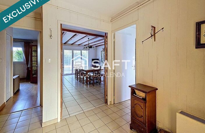 Maison individuelle avec jardin clôturé et garage — photo 4
