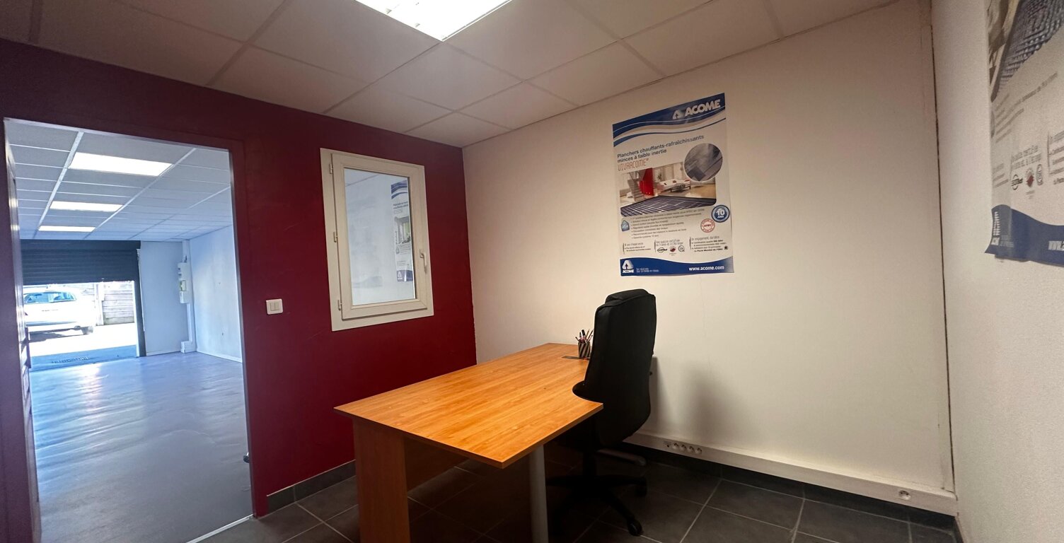 Location commerce  40 m² à Saint-Martin-de-Seignanx (40390) — photo 1