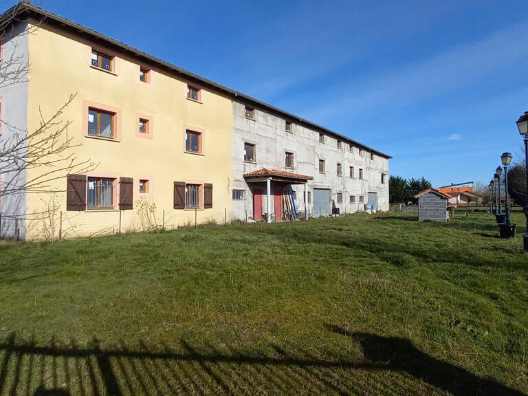 Immeuble de 1800 m2 — photo 1