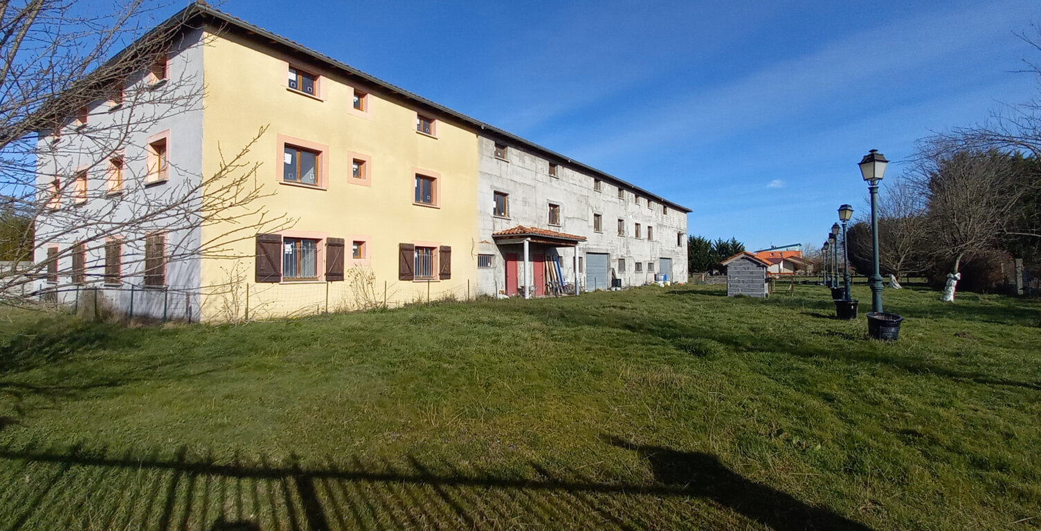 Immeuble de 1800 m2 — photo 1