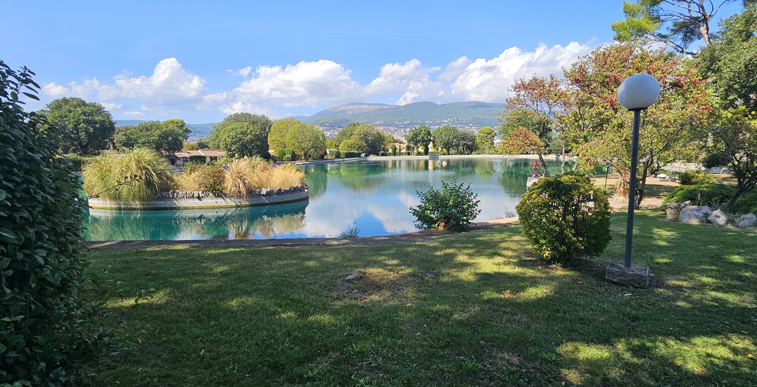 Cottage à Grasse — photo 1