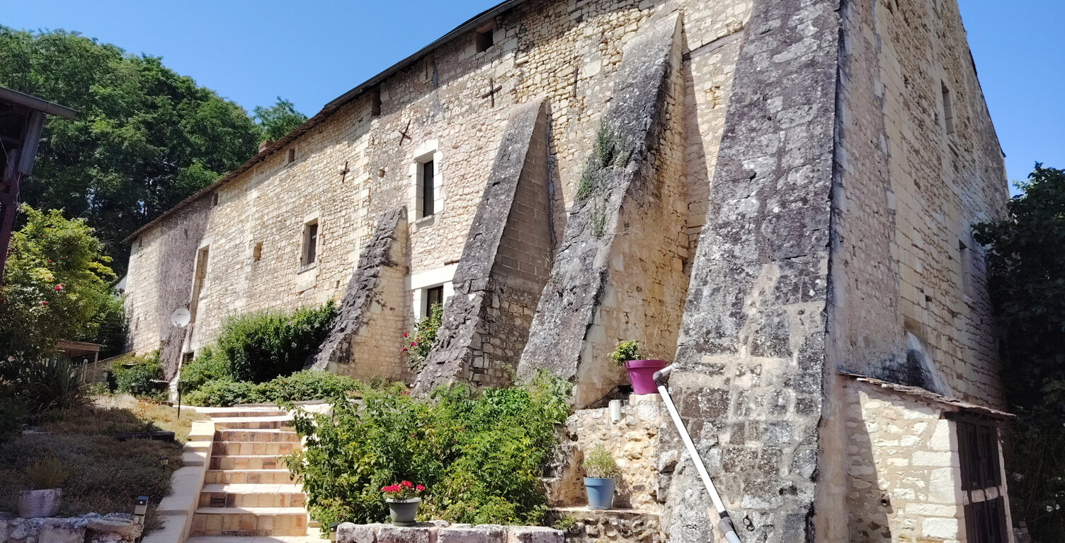 ANCIENNE ABBAYE   408 M2 HABITABLES   1,2 HECTARE   GÎTE   P — photo 1