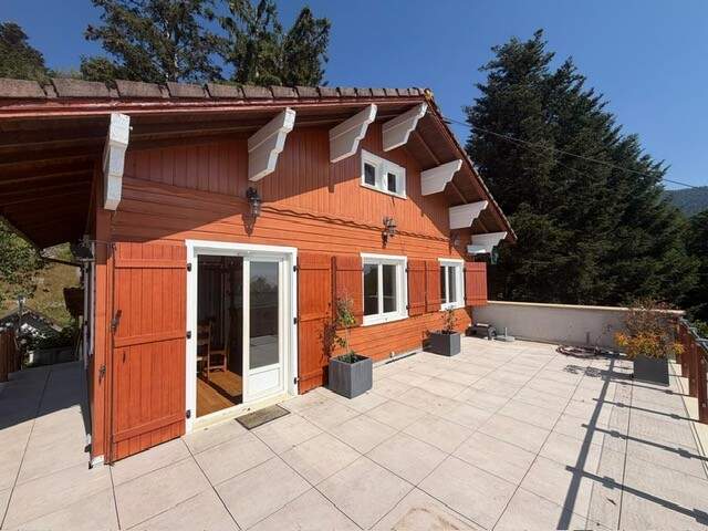 GEX - Chalet 4 pièces - 189m² - Vue Mont Blanc/Lac Léman — photo du bien