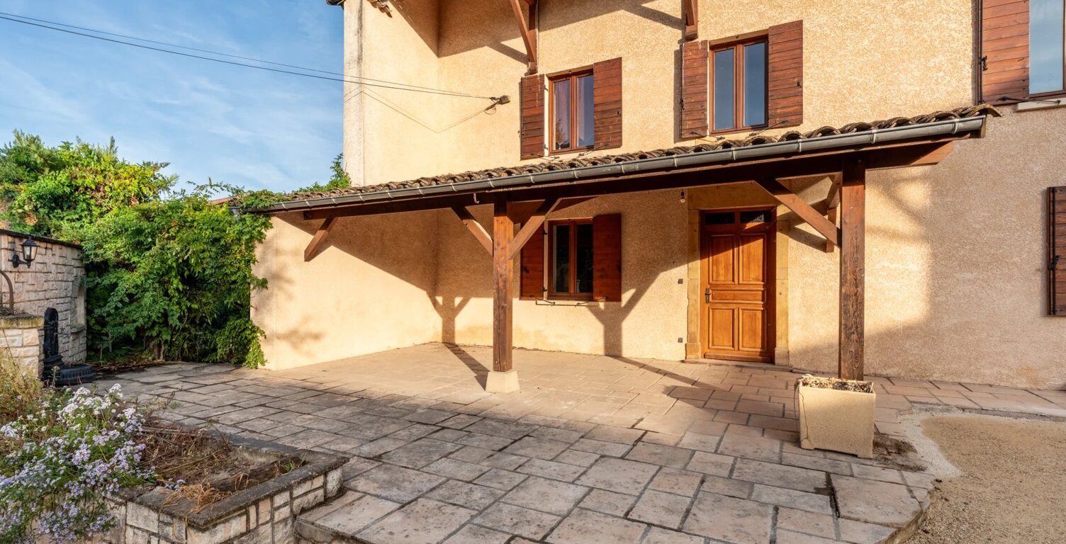 Grande maison de village avec jardin et 4 chambres — photo 1