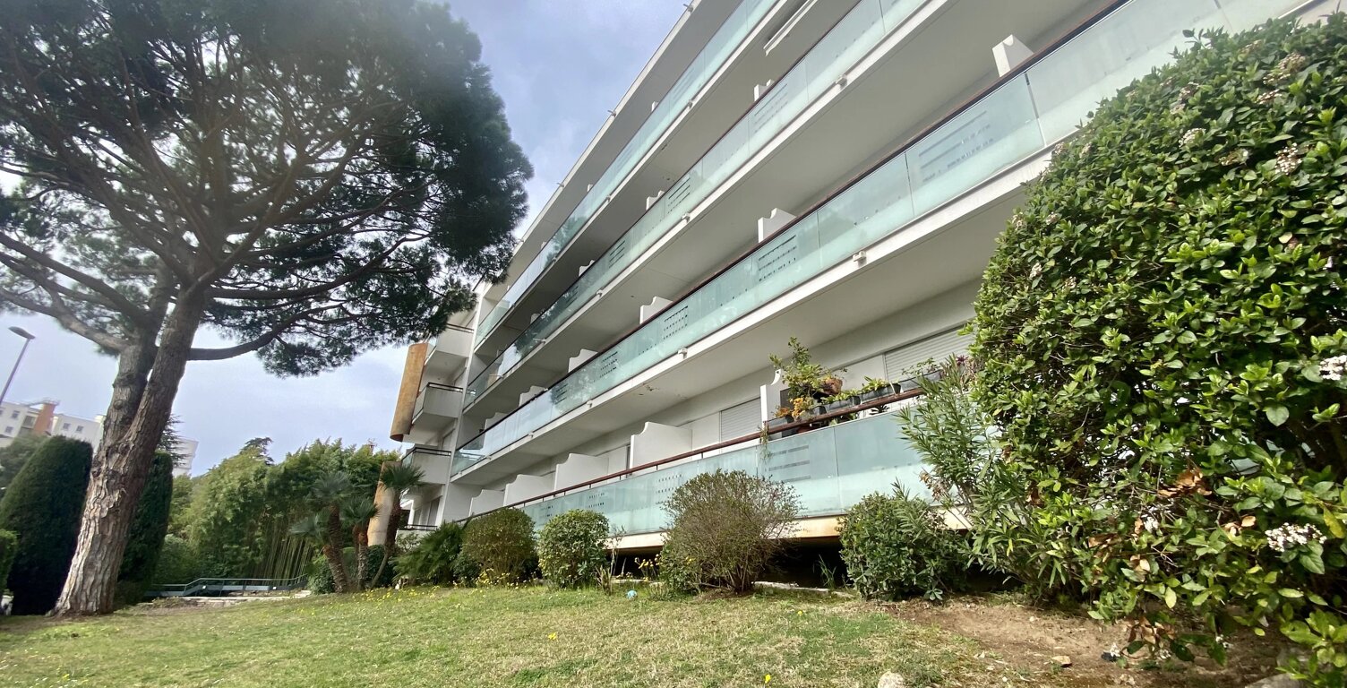 EXCLUSIVITÉ – CANNES BASSE CALIFORNIE – STUDIO 28 M² AVEC BALCON — photo 1