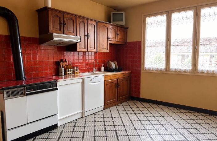 PEYRAT-DE-BELLAC Maison T4 — photo 2