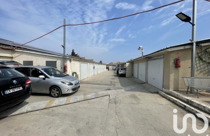 Vente Garage 2 977 m&sup2; — photo 2