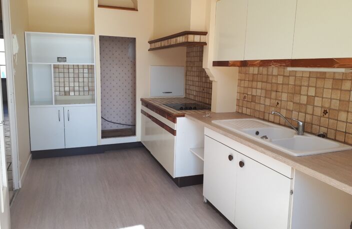 Location appartement 4 pièces 92 m² à Villars-les-Dombes (01330) — photo 3