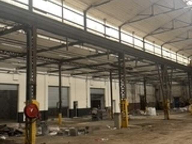 Vente Garage 102 m&sup2; — photo du bien