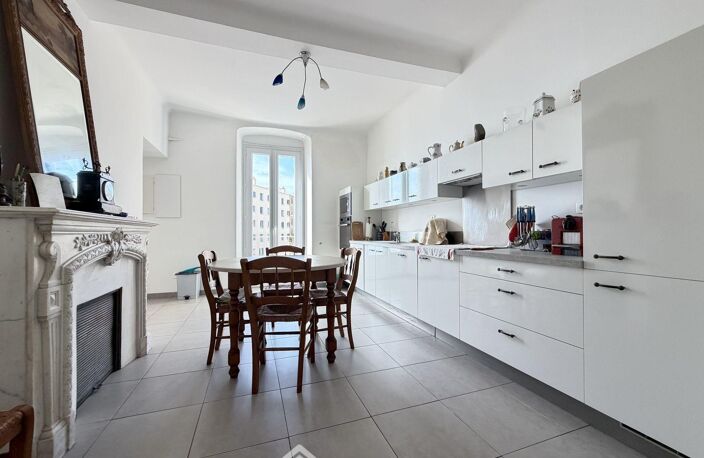 Appartement - 100m² - Bastia — photo 4