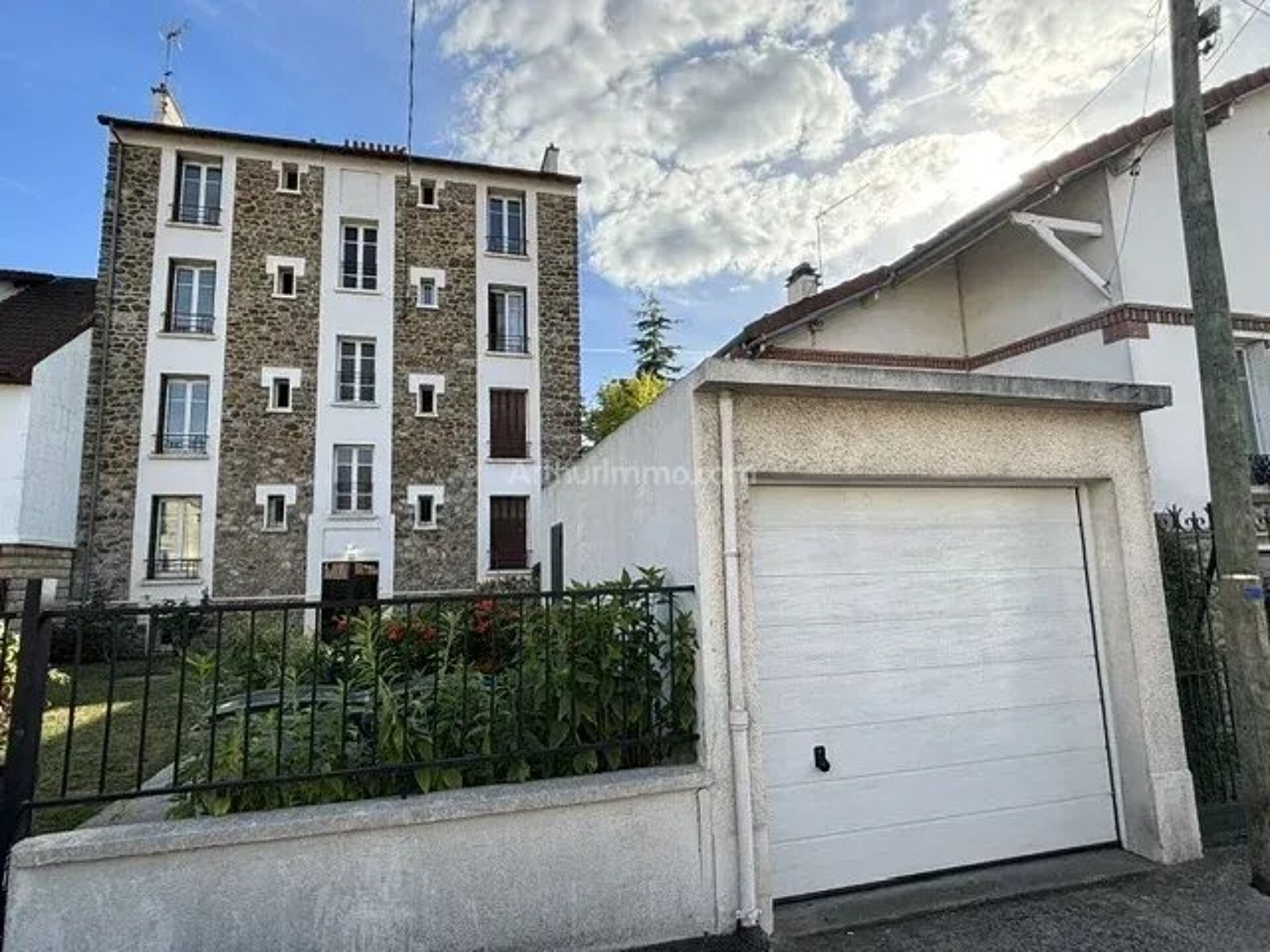 Immeuble 16 pièces 262 m² · à Villeneuve-Saint-Georges · 262 m² · 799 990 €