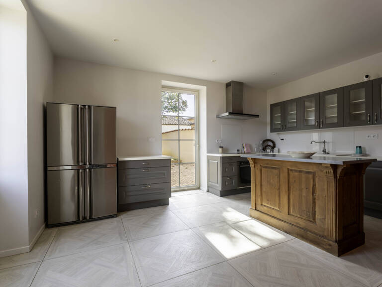 Au coeur de Lachassagne   Élégante maison bourgeoise avec jar — photo 1